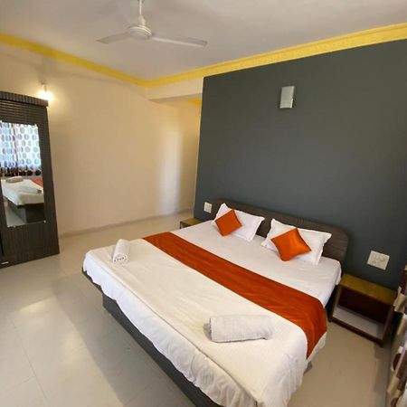 Hotel Twilight House ماهاباليشوار المظهر الخارجي الصورة
