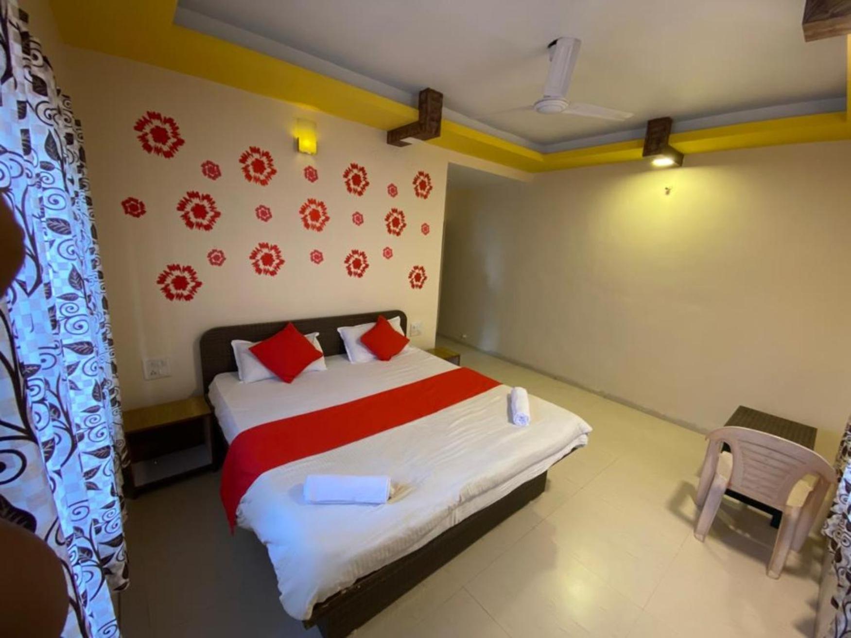 Hotel Twilight House ماهاباليشوار المظهر الخارجي الصورة