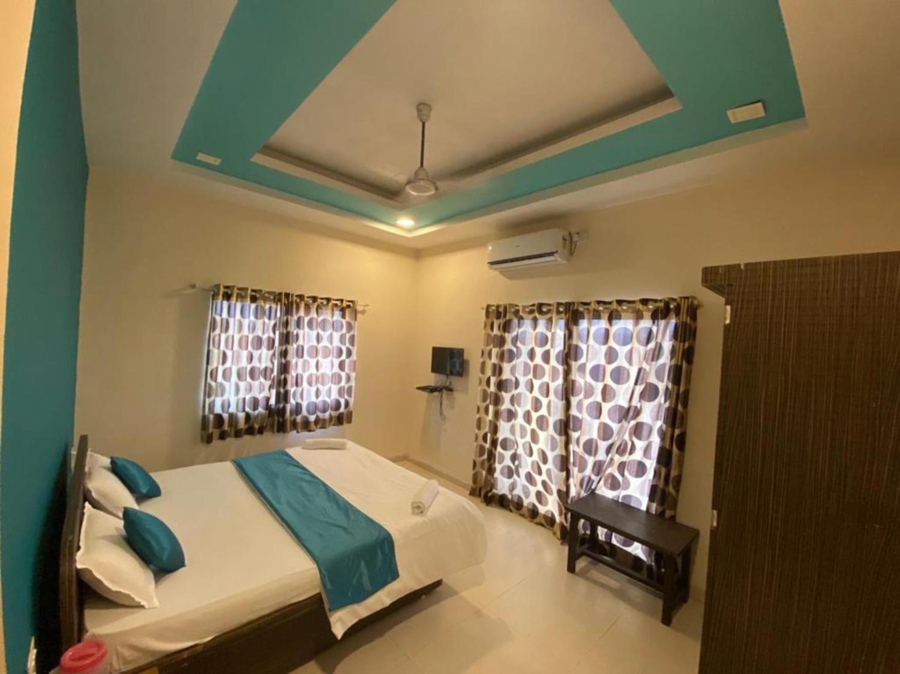 Hotel Twilight House ماهاباليشوار المظهر الخارجي الصورة